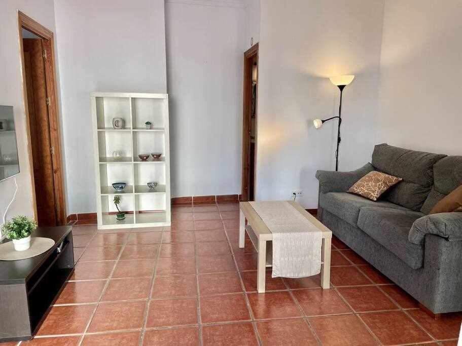 נרחה Apartamento Cerca De La Playa Torrecilla מראה חיצוני תמונה