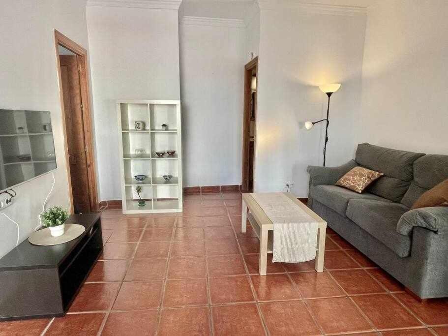 נרחה Apartamento Cerca De La Playa Torrecilla מראה חיצוני תמונה